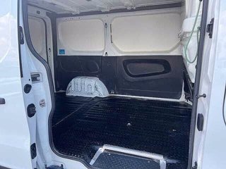 NISSAN NV300 27 2.0 dCi 120CV PC-TN Van