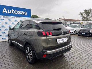 PEUGEOT 3008 Hybrid 225 e-EAT8 Allure Pack